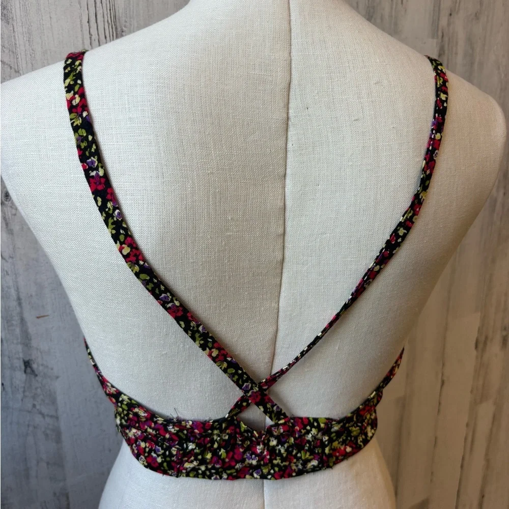 Colorful Print Crop Top - Picture 5 of 6